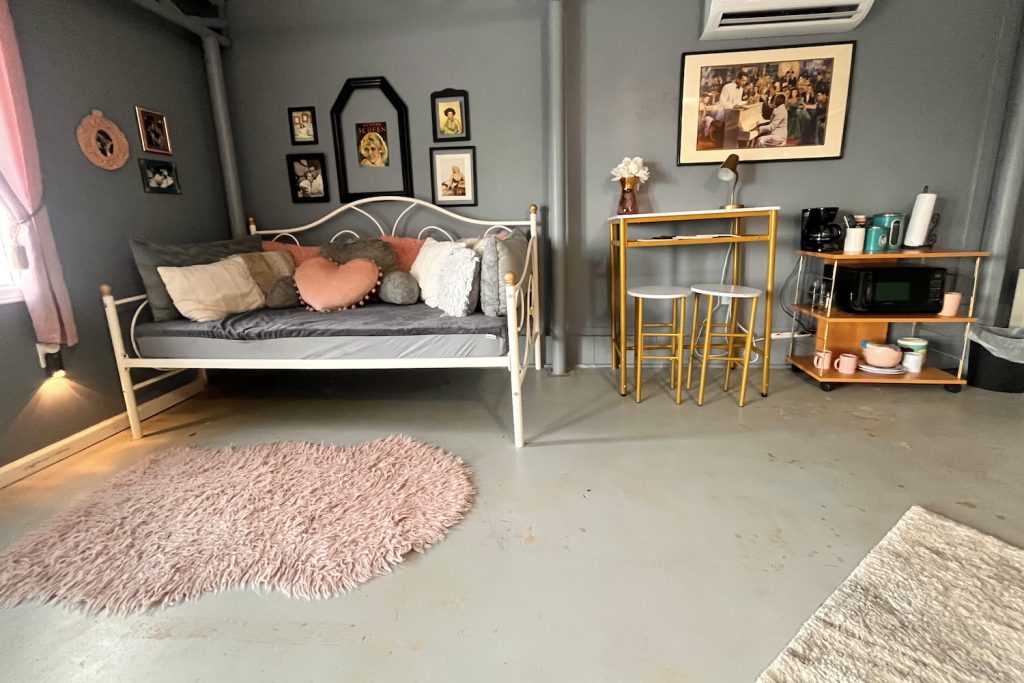 The Studio at Stardust Retro Retreat - A Mid-Century Modern vacation rental in Coleman, Texas - 3 bedrooms on 2 acres