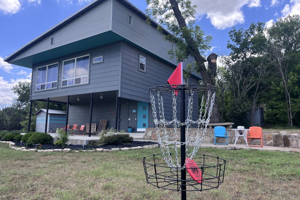 Outdoor recreation - Stardust Retro Retreat - A Mid-Century Modern vacation rental in Coleman, Texas - 3 bedrooms on 2 acres